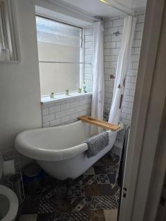 Little Dorrit Studio flat Rochester ME1 1XZ - 5