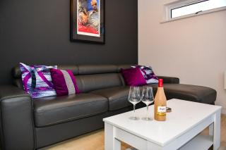 Cardiff Bay Retreat Sleeps 4 Parking - Pass the Keys - 3