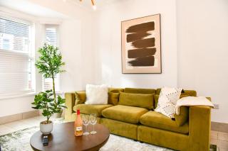 NEW to the Market - Pontcanna 3 bedroom retreat - Pass the Keys - 1