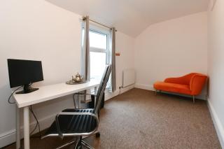 Beautiful 2-Bed Home in Trendy Pontcanna - Pass the Keys - 6