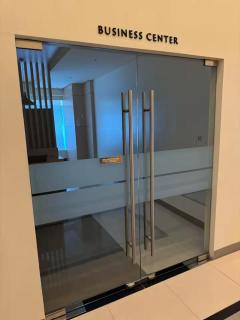 Uptown BGC 3BR Luxury Condo with Skyline Views - 3