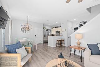 Beautiful & Cozy 4bd Home, Gated Community - 7