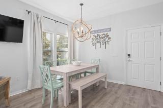 Beautiful & Cozy 4bd Home, Gated Community - 6