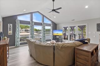 Beautiful Lake Front Home with Private Dock In Lick Branch Cove - 3