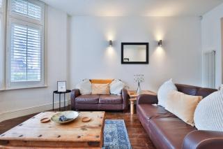 Cathedral Road Cosy Stay 1BR Apartment - 2