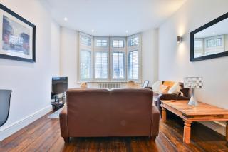 Cathedral Road Cosy Stay 1BR Apartment - 4