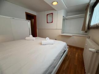 Hostdomus - Slope Side - 1