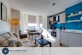 Modern North Bay Apartment Sea Glimpses & Views - 0