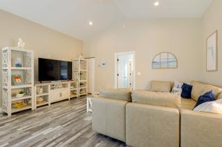 Deck and Steinhatchee River Views Family Getaway - 7