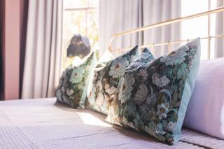 The Gilded Lady - The Socialite Suite - 7