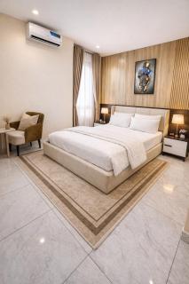 1Bedroom WiFi 247 Power in Lekki Smart Tv - 0