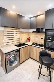 1Bedroom WiFi 247 Power in Lekki Smart Tv - 2