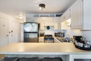 Lakefront Bungalow Near Margaritaville - 5