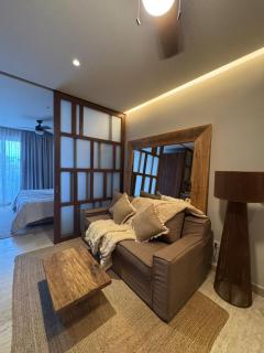 One-Bedroom Apartment near Beach and 5th - 2