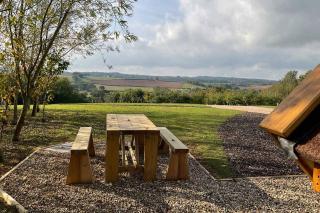 Kingfisher Luxury pod with sweeping countryside - 1