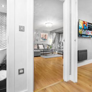 Stylish City Center Apartment - Bedroom Smart Tv - Fast Wi-Fi 11KC - 5