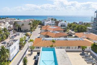 3 Bedroom Condo with Rooftop Pool - Love #203 - 9