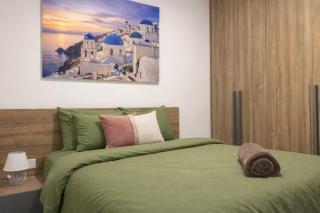 Spacious 3BR Seaside Apartment Sliema - 9