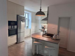 Luxury Apartment Bratislava City Center with balcony - 1