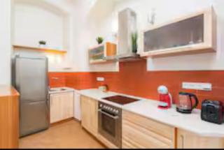 LuxePair Suites Near Prague Castle - Prague - 3