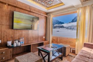 Hotel Village Walk - 5