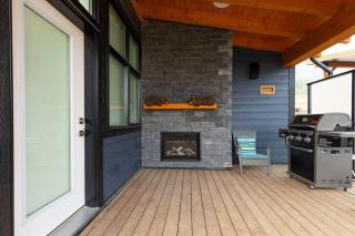 Timber House Chalet by Fernie Central Reservations Ski InOut - 3