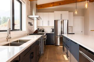 Timber House Chalet by Fernie Central Reservations Ski InOut - 1