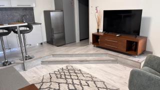 Elegant Escape apartment IV - free parking, easy access to City Center - 6