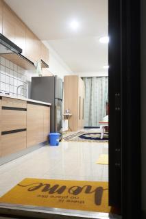 Zara Serene Stays-The Loftel - 0