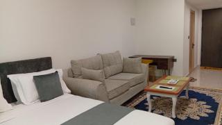 Zara Serene Stays-The Loftel - 3