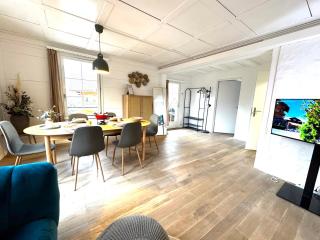 Central City Apartment 1 with Mountain View - 9