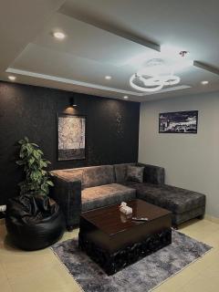 Luxury 1 Bedroom Apartment in Gulberg Greens Islamabad Free Parking Self Check in - 0