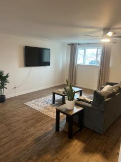 Newly renovated 3 bdrm unit - 5