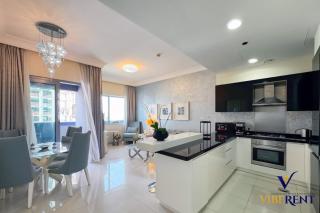 Walk to Dubai Mall, Modern 1BR, Downtown Dubai - 3