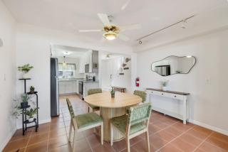 Cedar Key Coastal Oak Retreat - 1