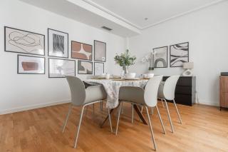 Stunning spacious -3Bdr 25Baths -Salamanca - 3