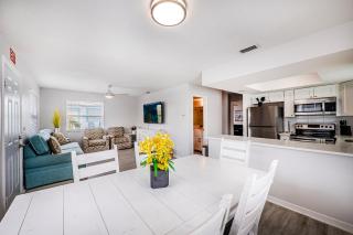 2bd 2ba Beachside W 3Min to Beach - 7