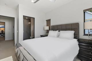 Michigan Shores - Lake View, Pool & Game Room - 8