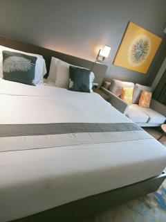 Novotel Mandaluyong at Jolly Luxe Suite - 0