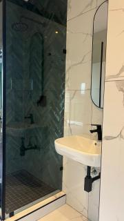 Green - Melville Mansions - 7