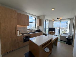 Luxury Condo Steps from Bayfront Park - Miami - 1