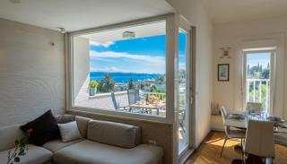 Split Horizon Penthouse - Premium Location and Panoramic Views - 5