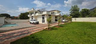 Luxury Villa with Pvt Pool Khopoli - 0