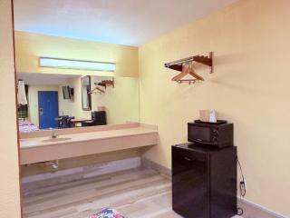 Aloha Inn McAllen Airport near Medical center Tx - 7