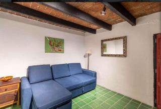 Business in-suite with office - 1