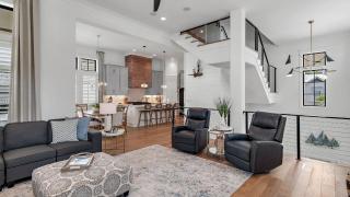 Beach Sea-kers Retreat by AvantStay Rooftop Deck w Views Pool Luxury 5BDR - 5