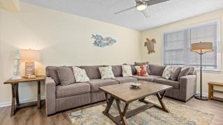 5BR Beach House in WW Crest - Sleep 12 - 2