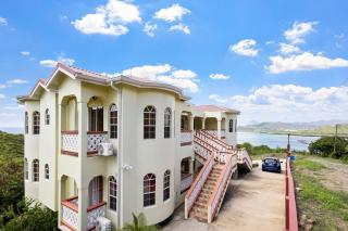 Oceanview • Nearby Beach • Balcony • 2BR/Sleeps 4 - 6