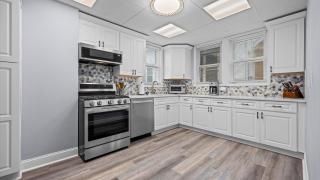 10BR WW Victorian Beach House - Sleeps 30 - 1