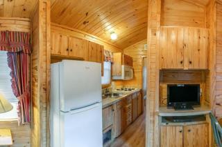 Yosemite Lakes Cabin & Cottages - 8